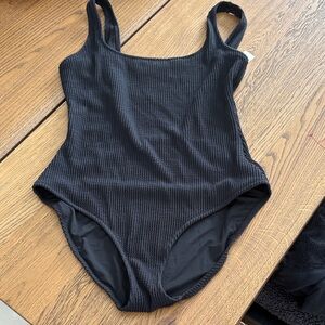 Aerie Crinkle Scoop Full Coverage One Piece Swimsuit